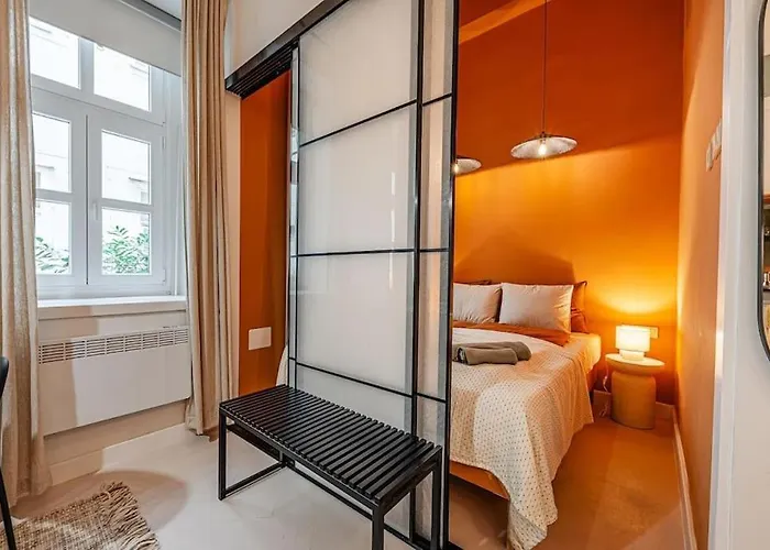 Rose Garden In Centre For 4 Apartman *