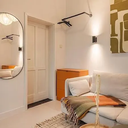 Apartment Rose Garden In Centre For 4
