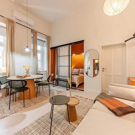Rose Garden In Centre For 4 Apartamento Budapest