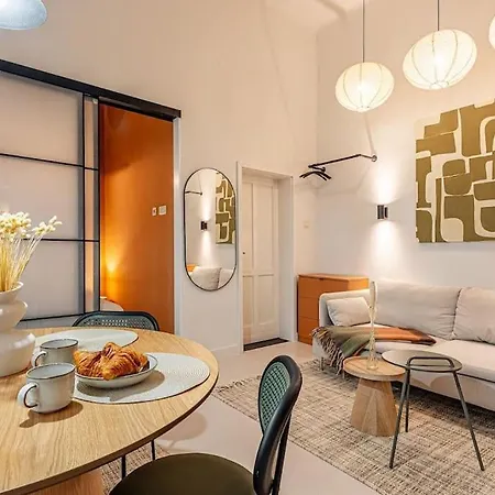 Appartement Rose Garden In Centre For 4