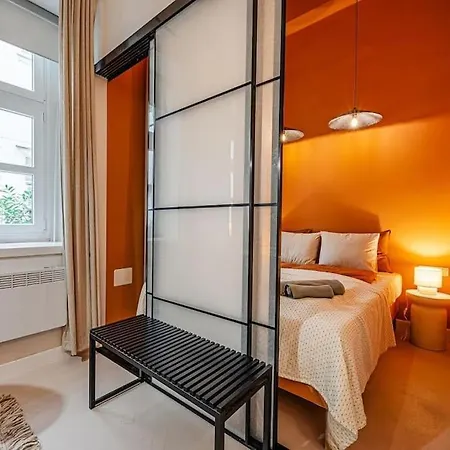 Rose Garden In Centre For 4 Appartement *