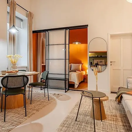 Appartement Rose Garden In Centre For 4 *