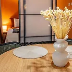 Rose Garden In Centre For 4 * Budapest