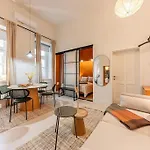 Rose Garden In Centre For 4 Appartamento Budapest