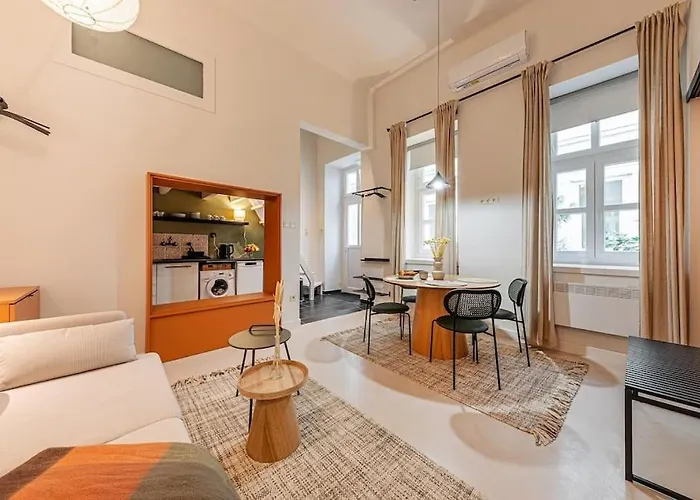 Rose Garden In Centre For 4 Apartamento Budapest