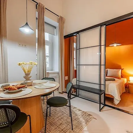 Appartement Rose Garden In Centre For 4